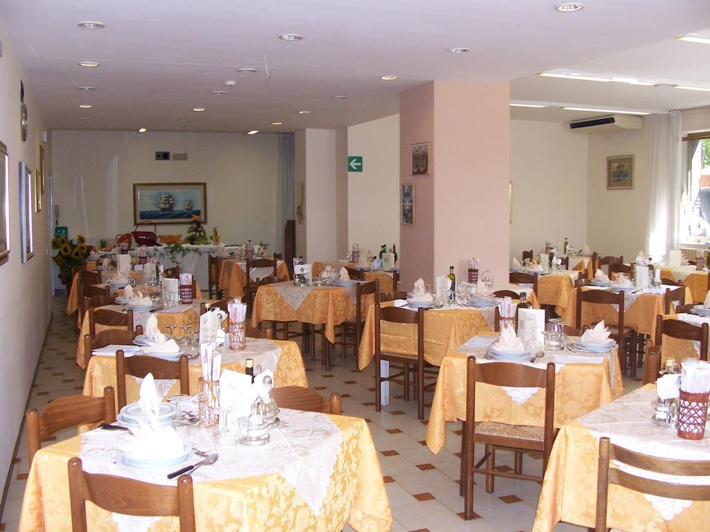 Edelweiss Hotel 3*
